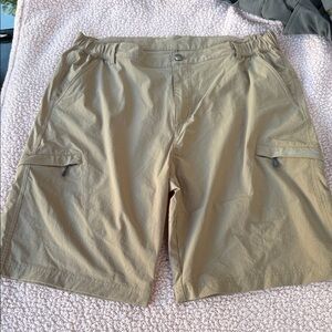 Men's Versatile Tan Cargo Shorts